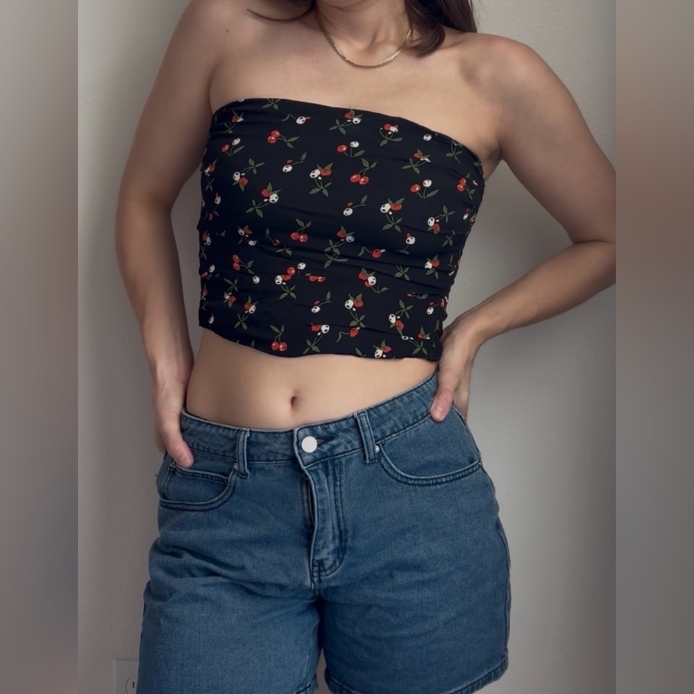 TOPSHOP Honey Punch Floral Cherry Black Tube Top
